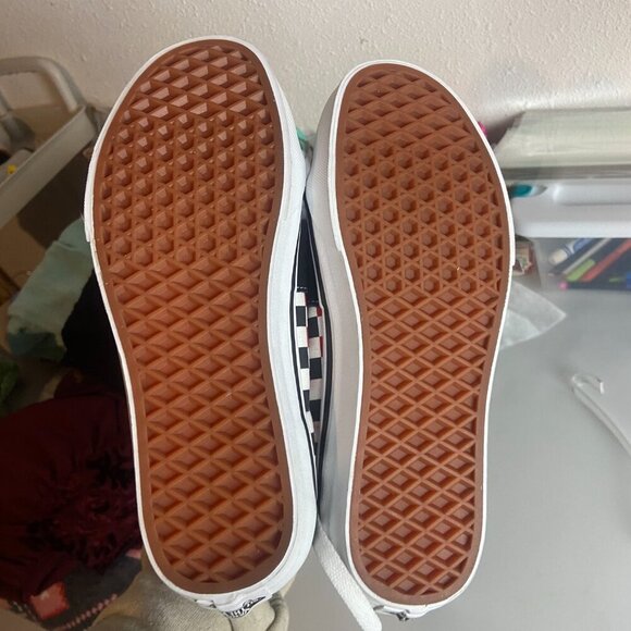 Vans Boys Size 6 High Top Skater Shoes Red Black Checkered Suede Sneakers Lace - Picture 8 of 9